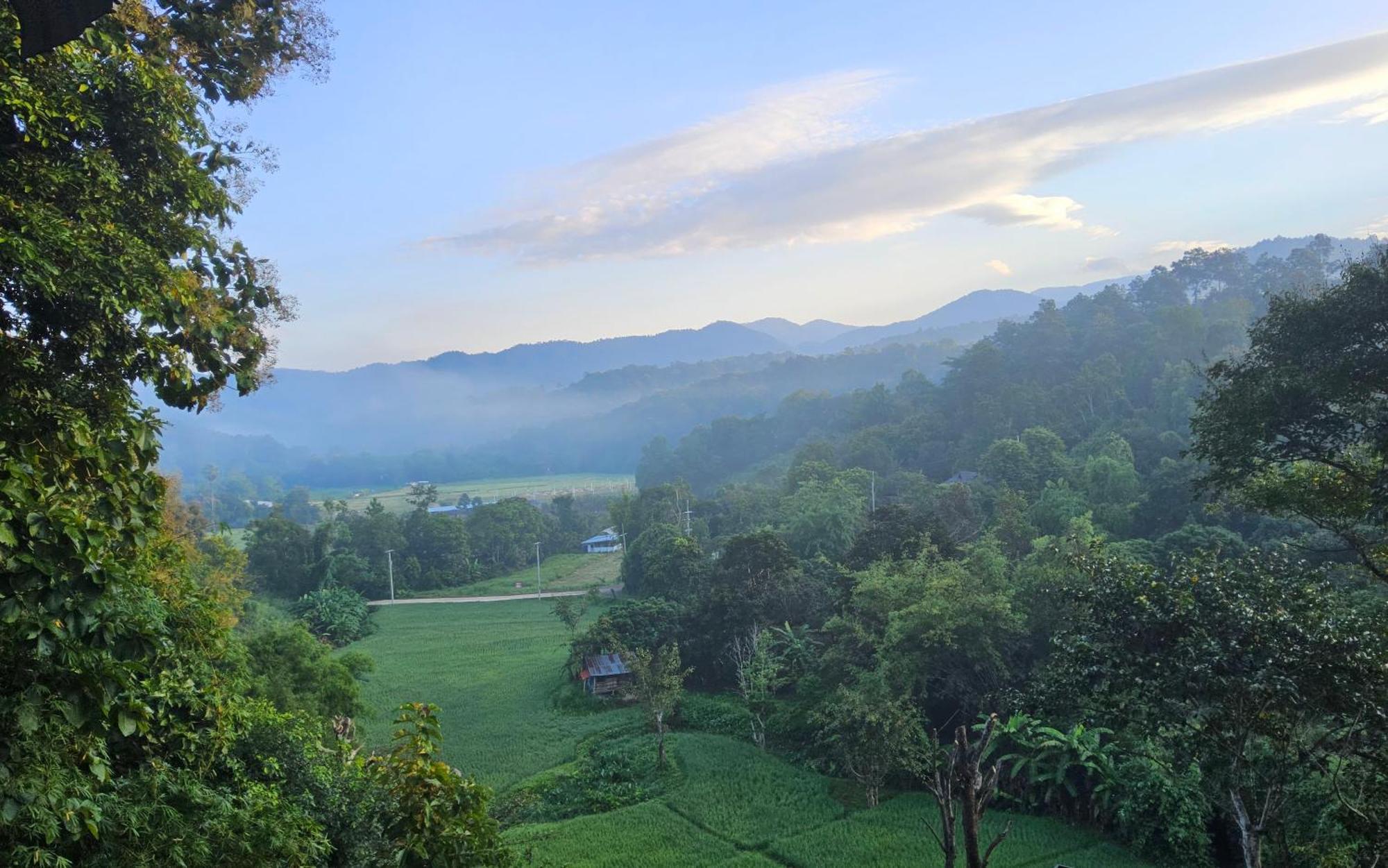 Balmy Hideout Cafe & Homestay Ban Huai Kaeo Екстер'єр фото