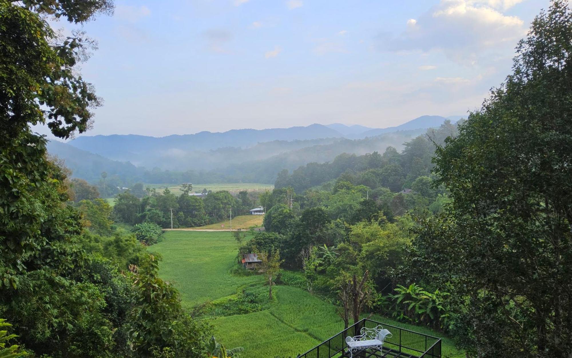 Balmy Hideout Cafe & Homestay Ban Huai Kaeo Екстер'єр фото