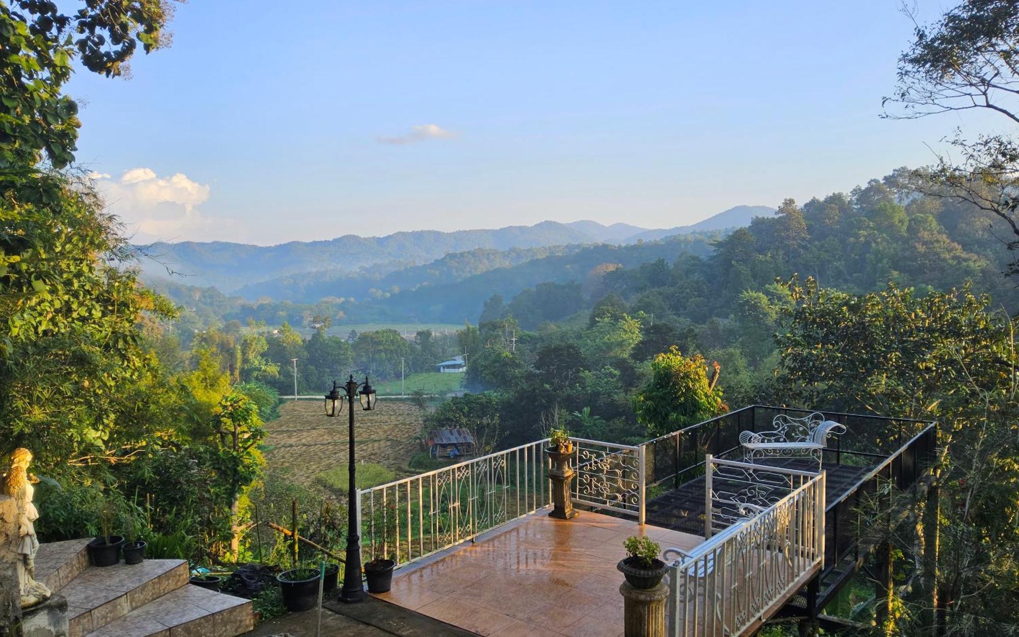 Balmy Hideout Cafe & Homestay Ban Huai Kaeo Екстер'єр фото